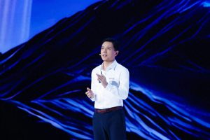 用户借助百度迈入超级生产力时代，内化AI能力变革未来