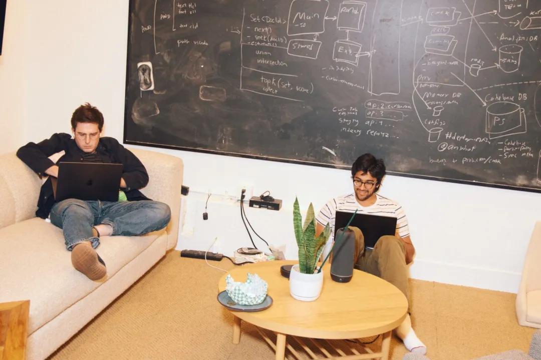 在 Cursor 任职两月，我揭示了这家公司成功背后的秘诀！