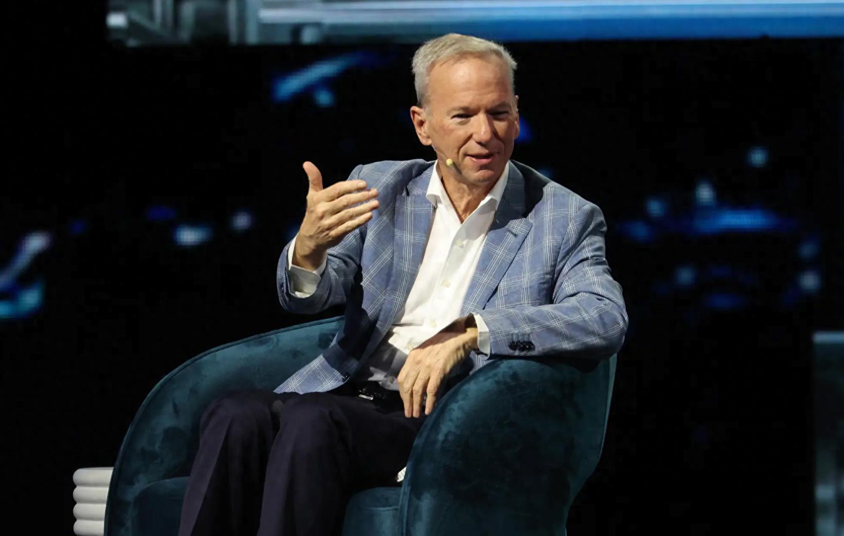 当中国免费大模型席卷全球，美国AI该如何应对？