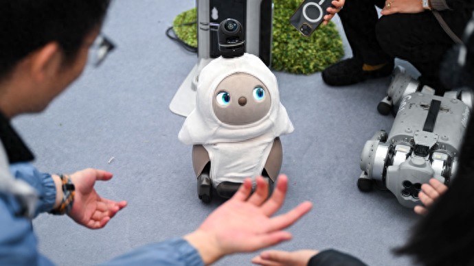 全球科技巨头齐发力，新一代人工智能模型竞逐赛道加速开启