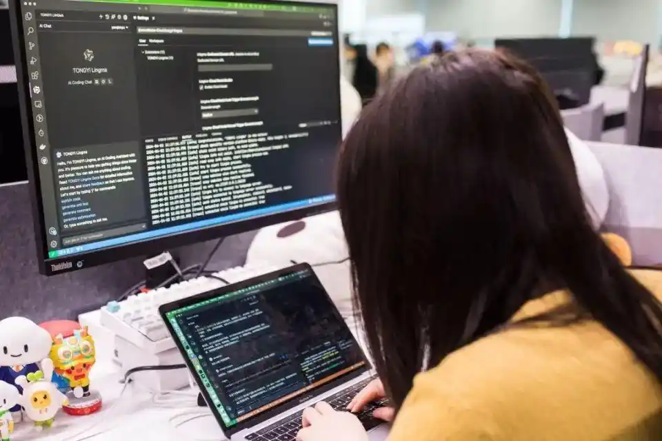 阿里云新员工凭借200多种编程语言技能惊艳全网，背后故事引发热议！