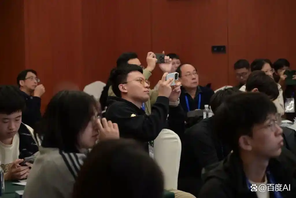 冰城盛会：AI编程英雄集结，CEDxCNCC百度文心快码Meetup圆满结束！