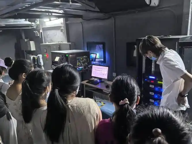 深入探索智能代码编辑器Cursor的独特架构与强大功能