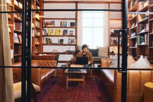 在 Cursor 任职两月，我揭示了这家公司成功背后的秘诀！