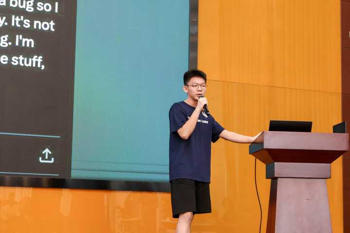 你知道大家都在用Cursor干嘛吗?听听“抠腚男孩”的精彩分享!