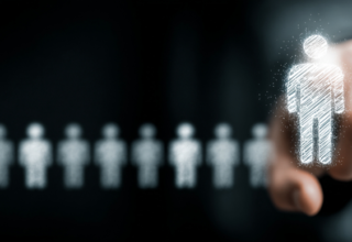 30秒一句话搞定的编程神器，文科生也能轻松上手，百度、蚂蚁、谷歌都在争抢这波风口！