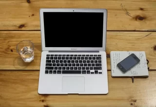 难以置信！百度文心iRAG文生图技术让AI感消失，“秒哒”无代码开发工具震撼来袭！