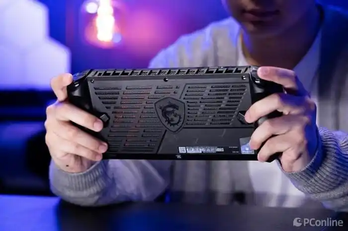 你绝对不能错过的微星Claw掌上游戏机：首款酷睿Ultra掌机带来的惊喜体验！