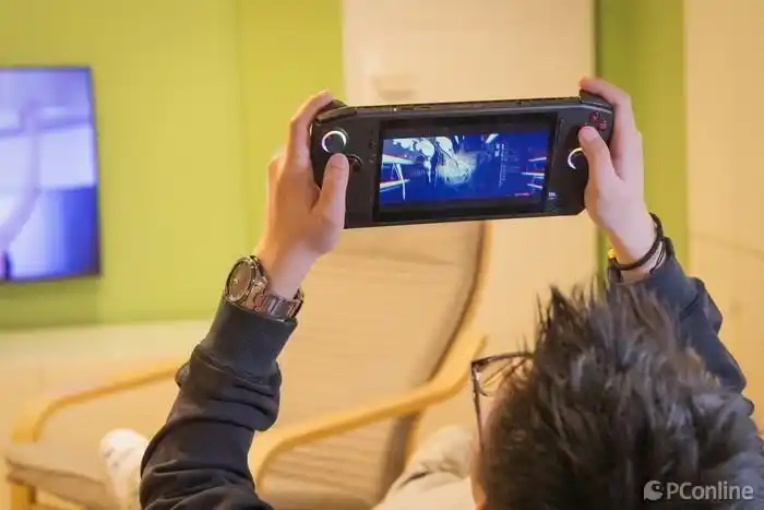 你绝对不能错过的微星Claw掌上游戏机：首款酷睿Ultra掌机带来的惊喜体验！