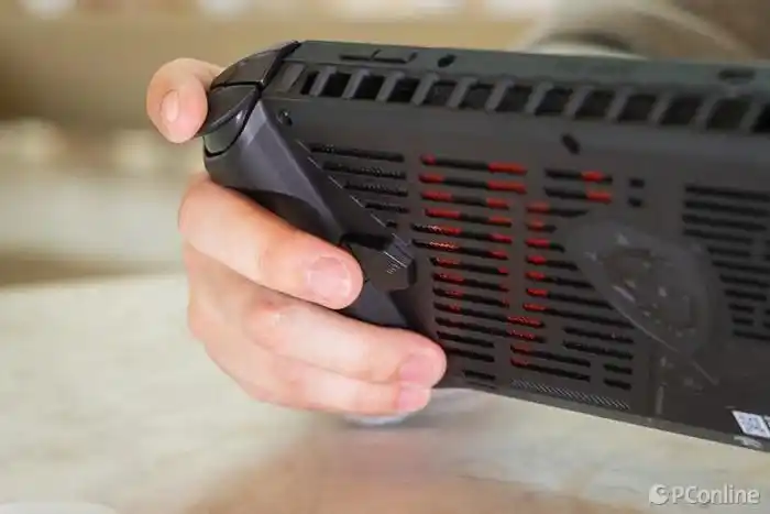 你绝对不能错过的微星Claw掌上游戏机：首款酷睿Ultra掌机带来的惊喜体验！