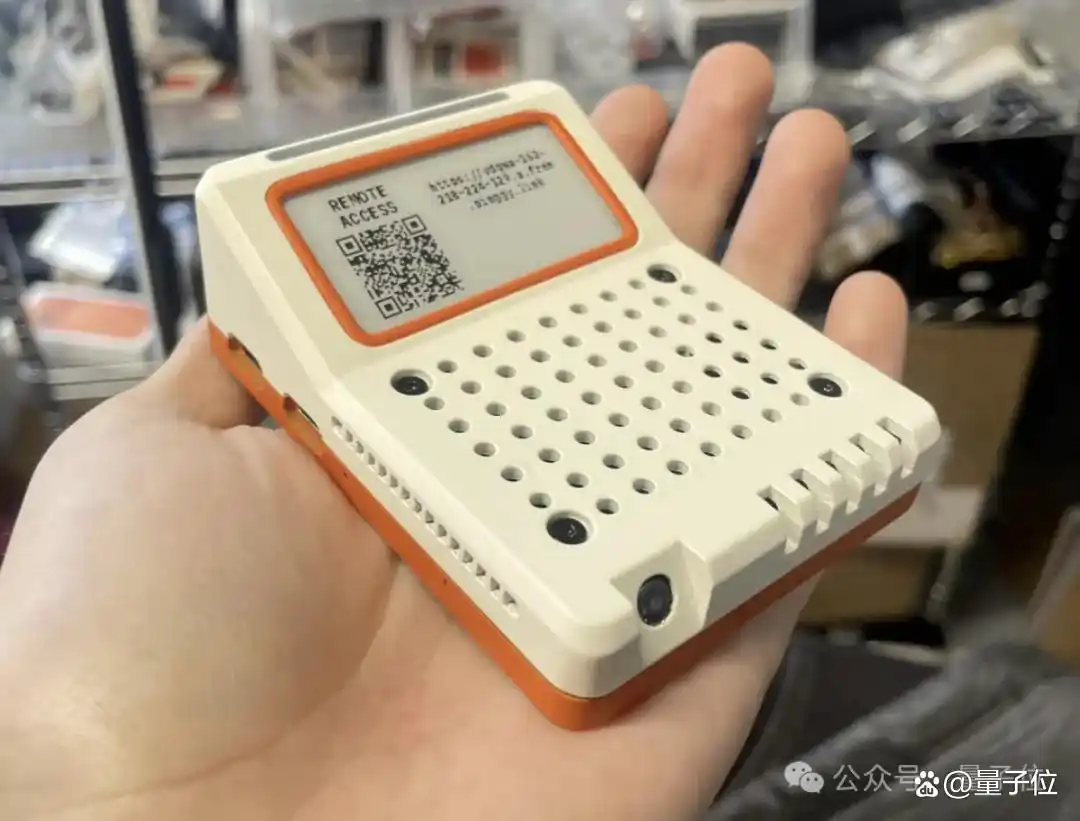 两个95后华人竟然打造出硬件版Clawdbot，售价只要1700元！