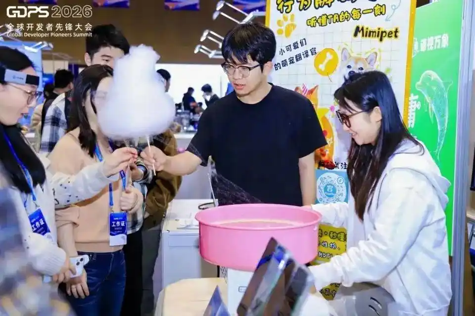 你知道吗？我竟然养了四只“龙虾”，它们居然能做这些有趣的事情！