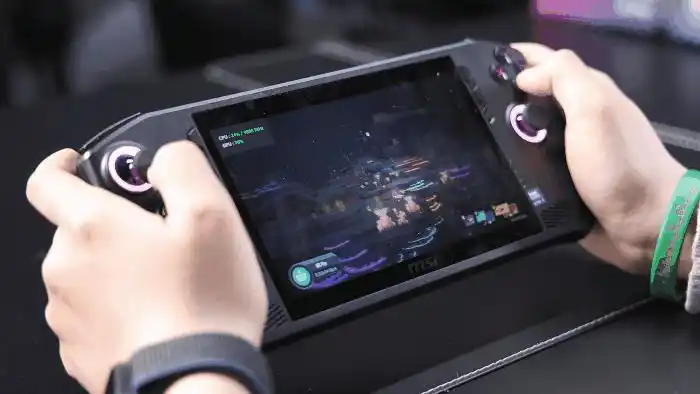 你绝对不能错过的微星Claw掌上游戏机：首款酷睿Ultra掌机带来的惊喜体验！