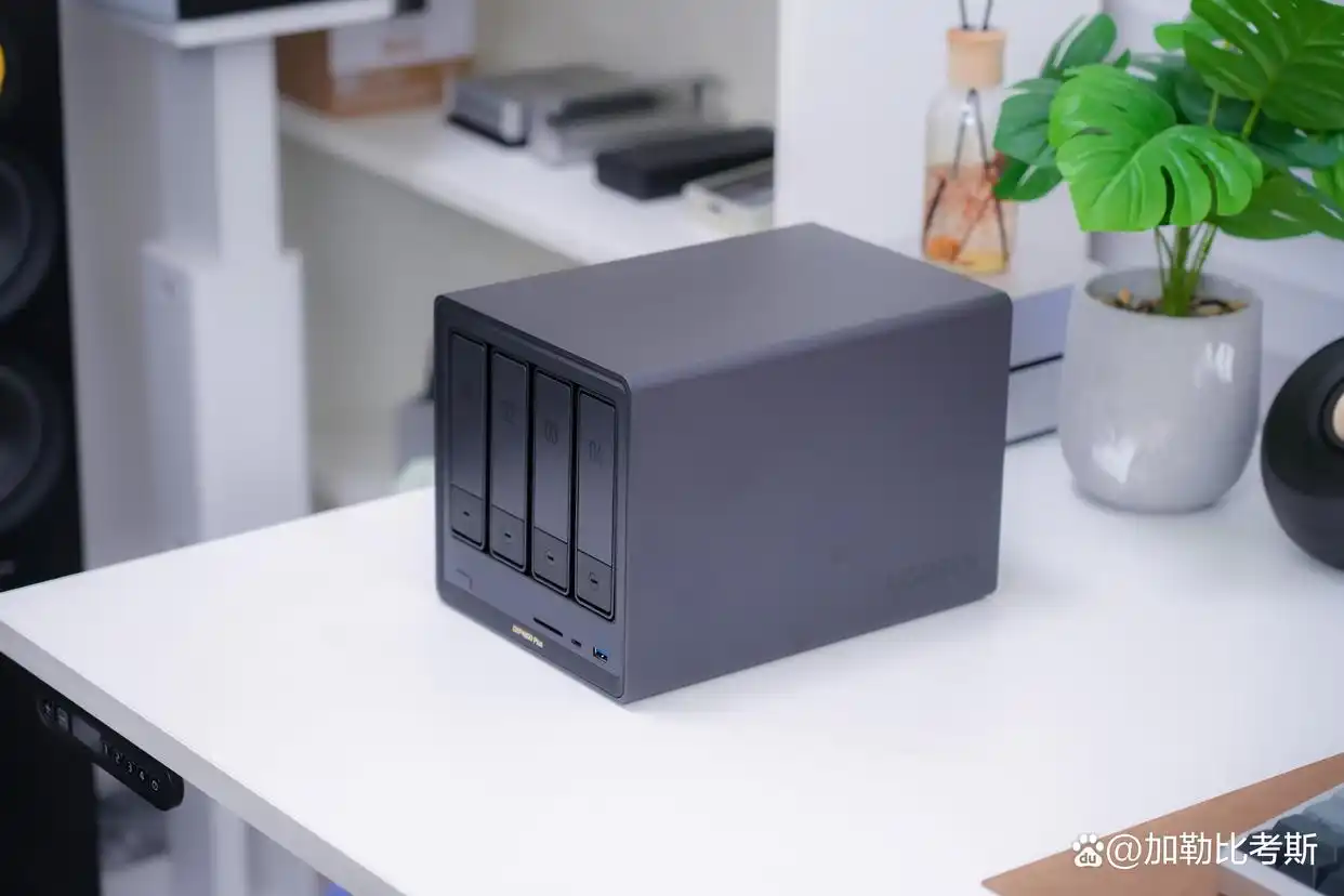 竟然是他让全球Mac涨价!最强“贾维斯”绿联NAS Clawdbot部署教程来啦!