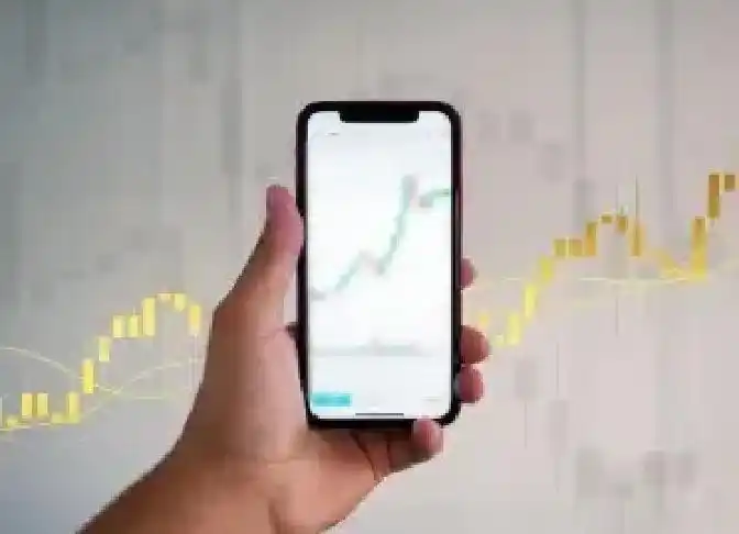 港股AI龙头惊喜升级，散户们该不该跟着出手？