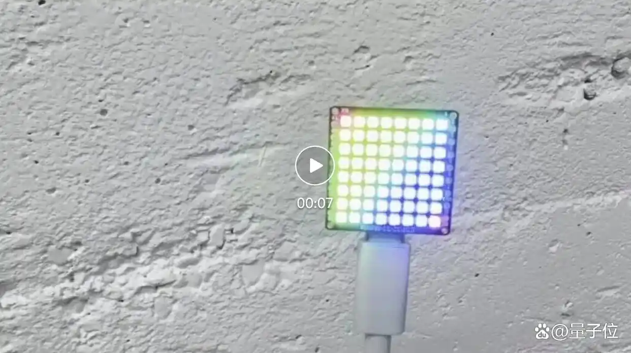 两个95后华人竟然打造出硬件版Clawdbot，售价只要1700元！