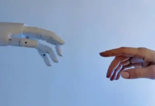 钉钉的悟空、飞书的aily，腾讯的WorkBuddy和微信能否逆袭？