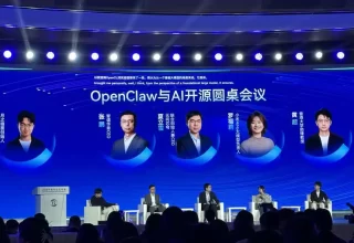 杨植麟、张鹏、罗福莉同台畅聊“龙虾”，AI应用加速来袭！未来12个月的大模型将驶向何方？