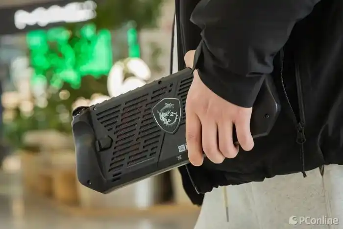 你绝对不能错过的微星Claw掌上游戏机：首款酷睿Ultra掌机带来的惊喜体验！