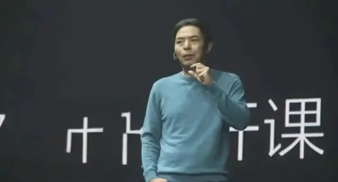 微信“开门揖客”：AI 入口大战的最终赢家是谁？